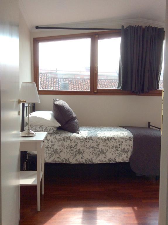Apartment La Mansarda Alba  Habitación foto